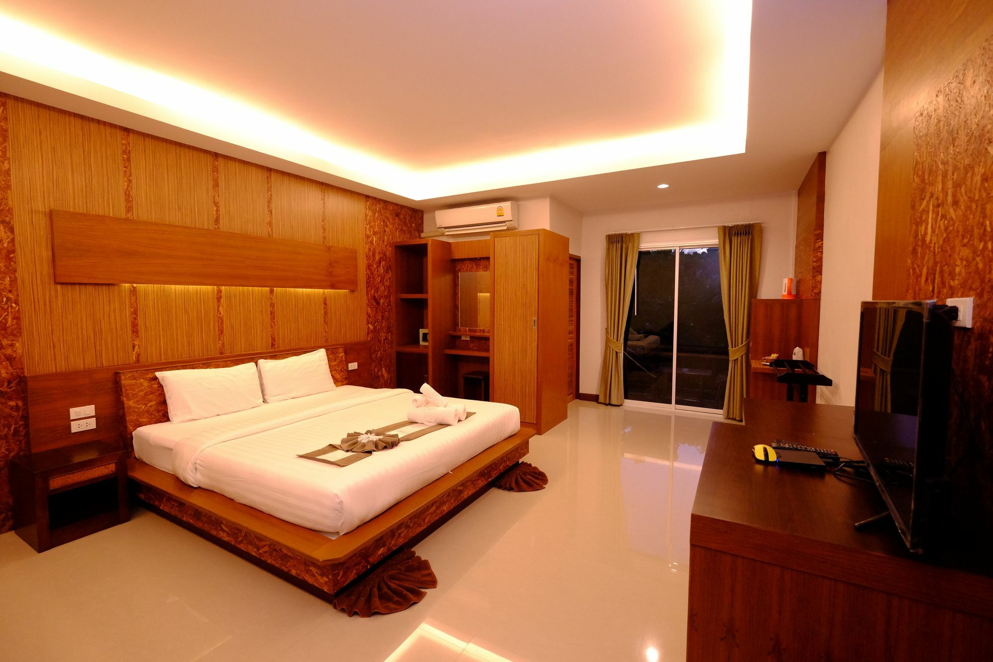 The Peace Tara House Hotel Ko Lanta Екстериор снимка